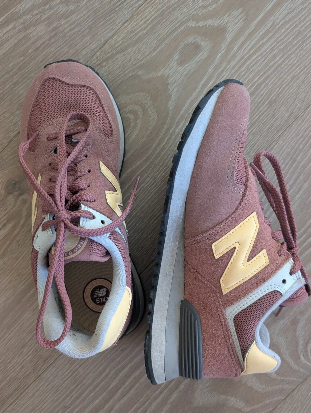 Women's New Balance 574, Sz 8
